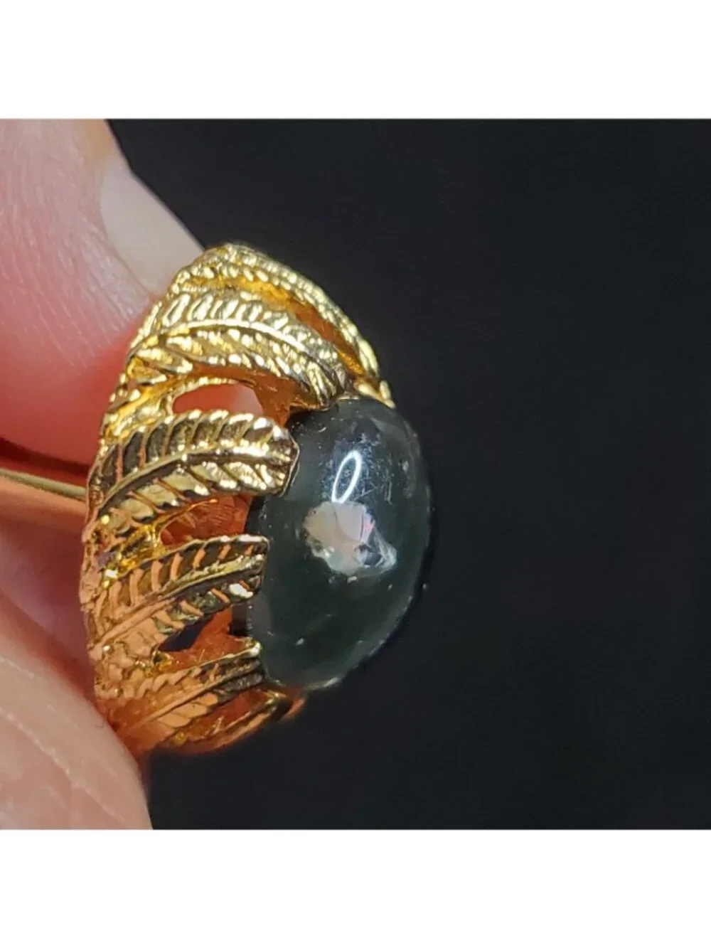 Vintage Cufflinks Gold Tone Black Opal Chip 7/8